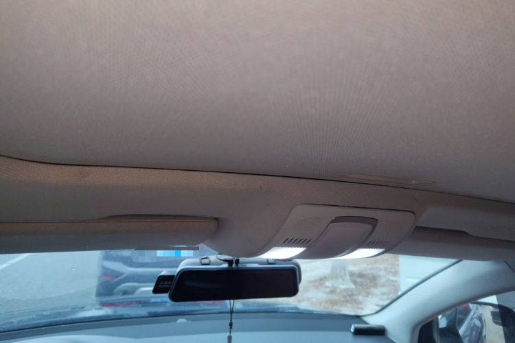 奥迪A6L 2011款 2.0 TFSI 自动舒适型中控内饰22