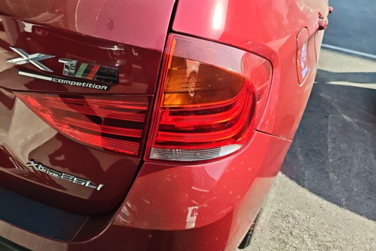 宝马X1 2014款 sDrive18i X设计套装车身外观9