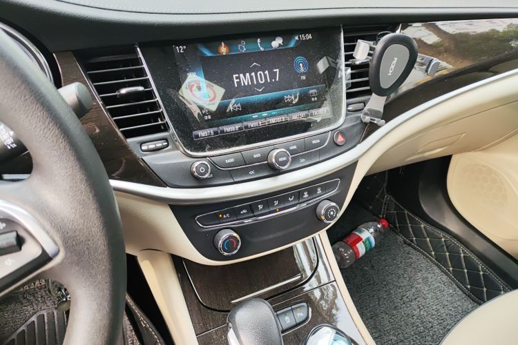 别克 威朗 2018款 三厢 15S 自动领先型中控内饰16