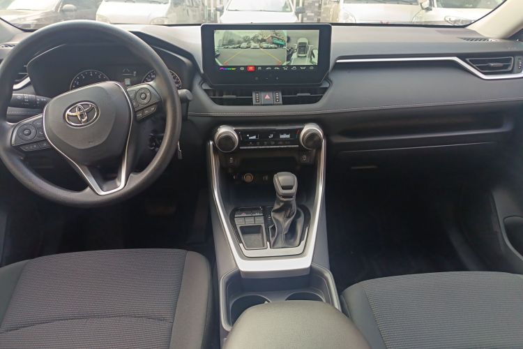 丰田 RAV4荣放 2024款 2.0L CVT两驱都市版中控内饰12