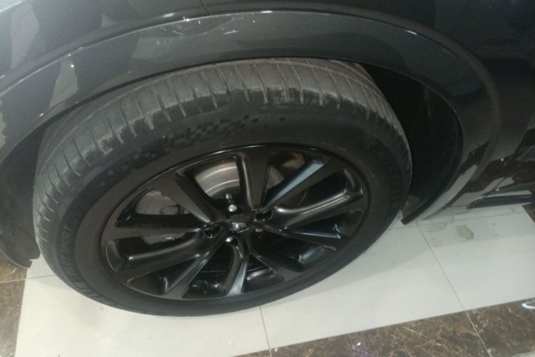 理想汽车 理想ONE 2021款 增程6座版车身外观6007