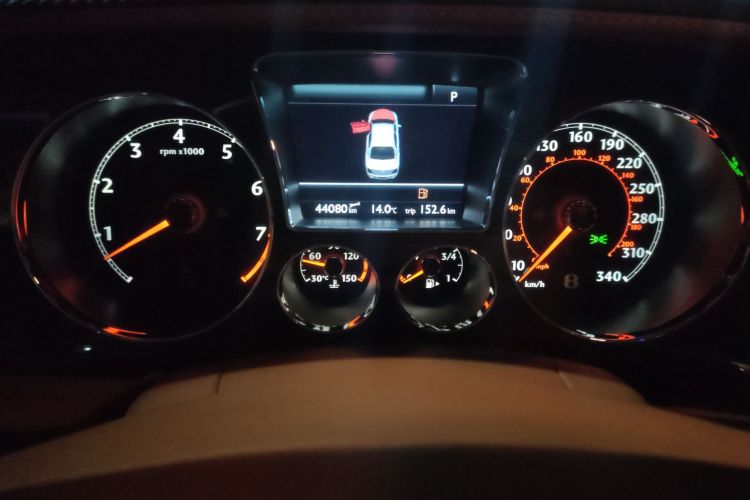 宾利 飞驰 2010款 6.0T 四座版中控内饰15