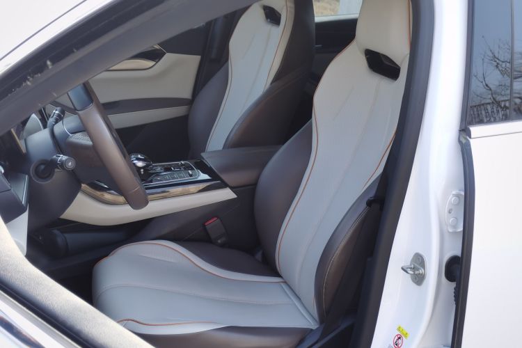 比亚迪 秦PLUS 2023款 冠军版 DM-i 55KM超越型中控内饰19