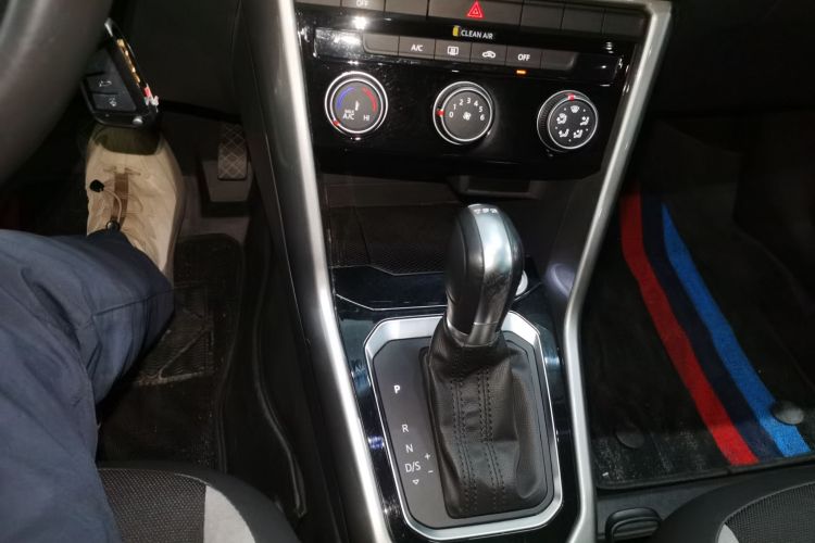 大众 T-ROC探歌 2019款 230TSI DSG两驱进取型 国VI局部细节18