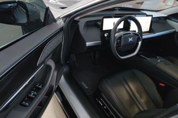 小鹏P7 2022款 670N+中控内饰7003