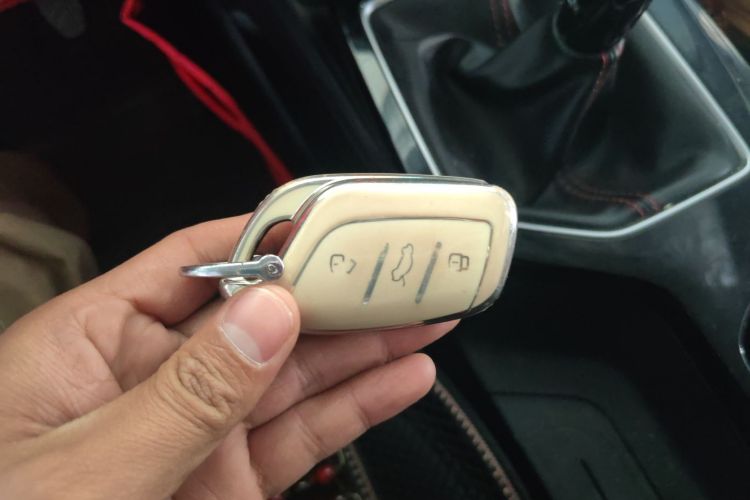 名爵 MG5 2021款 180DVVT 手动青春豪华版中控内饰11