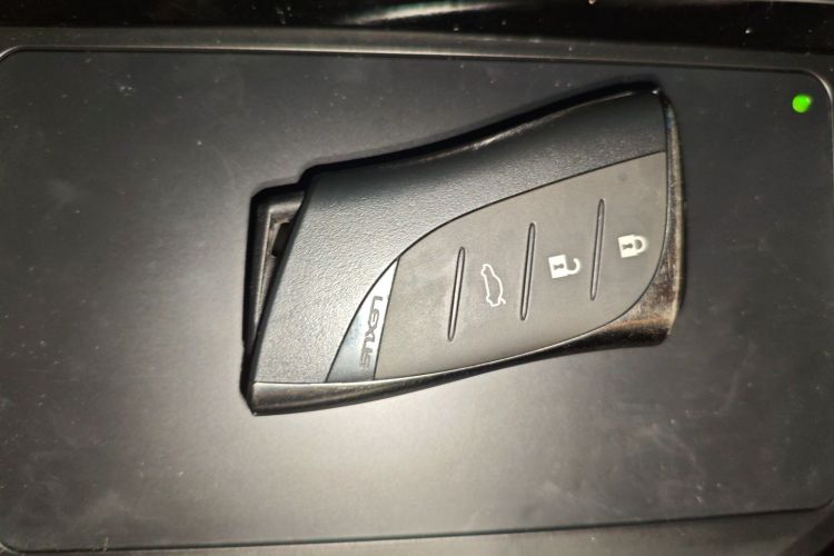 雷克萨斯ES 2025款 200 臻享版中控内饰11