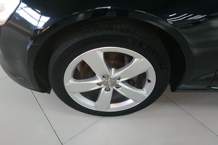 奥迪A6L 2014款 30 FSI 豪华型车身外观6007