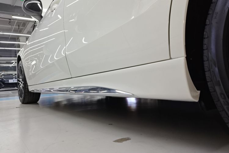 奔驰C级 2022款 改款 C 260 L 运动版局部细节9002