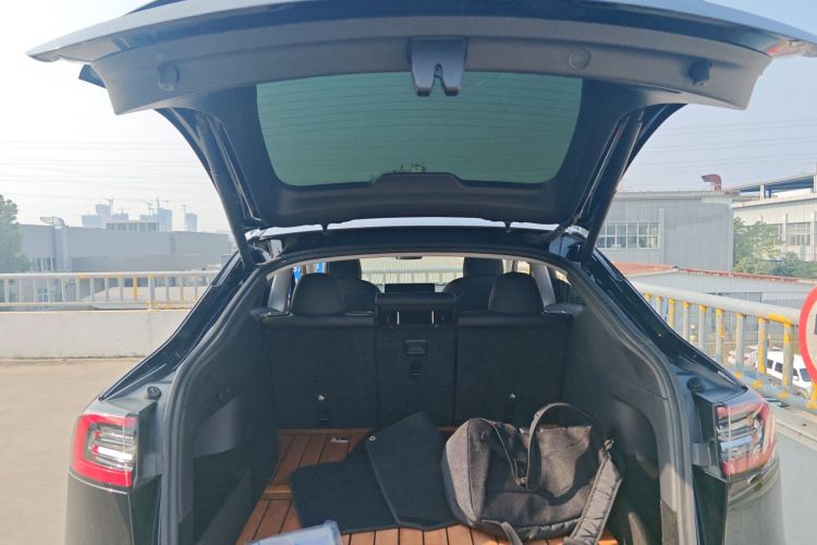 特斯拉 Model Y 2021款 标准续航后驱版局部细节23
