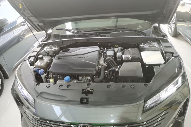 长安 逸动 2024款 1.5T GDI自动 旗舰型机舱底盘24