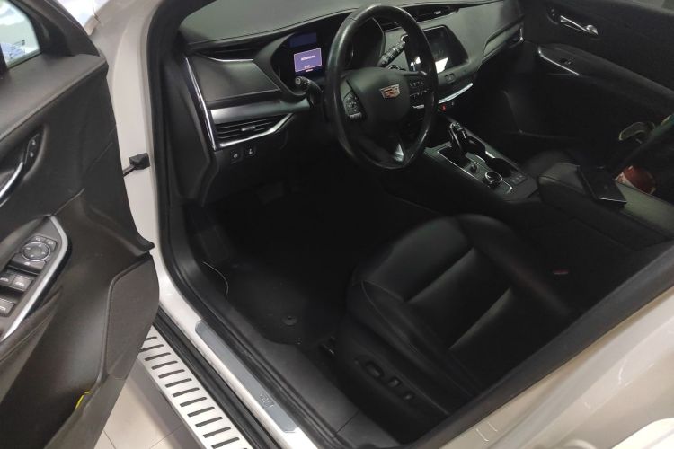 凯迪拉克XT4 2018款 28T 两驱领先型中控内饰20