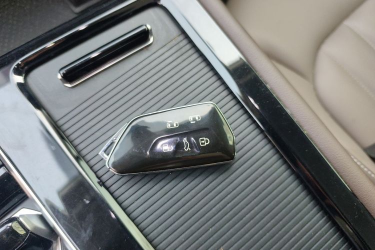 大众 威然 2024款 330TSI 豪华版中控内饰11