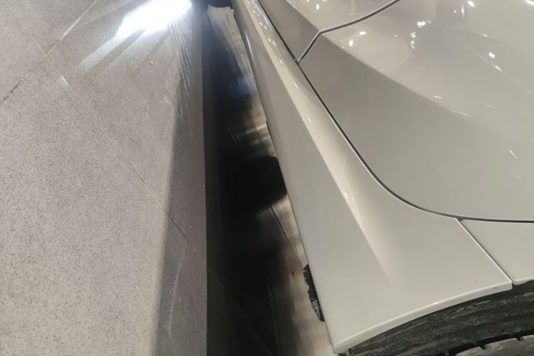 宝马3系 2025款 330i M运动曜夜套装局部细节9002