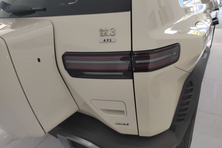 方程豹 钛3 2025款 501KM 四驱智驾Max版车身外观6006