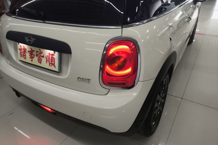 MINI 2018款 1.5T ONE PLUS车身外观9