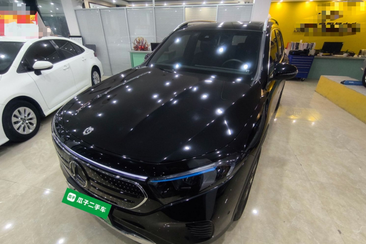 奔驰EQB 2022款 EQB 260车身外观1