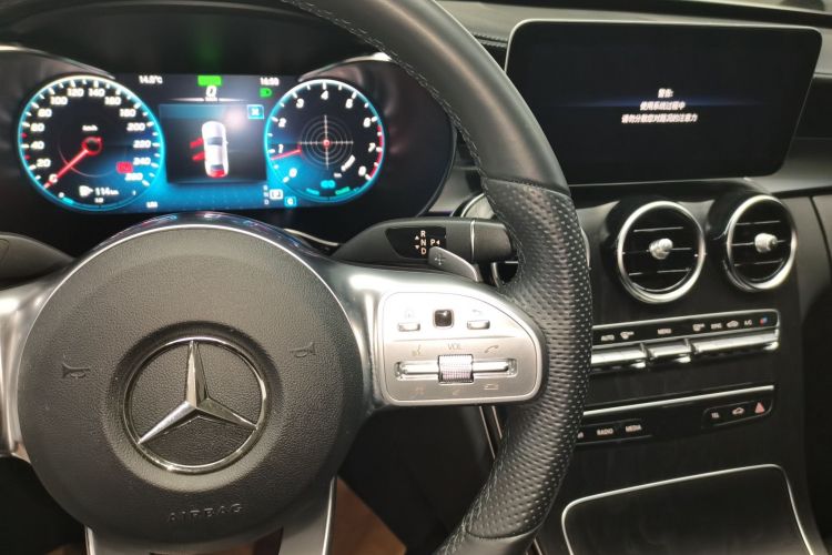 奔驰C级 2020款 改款 C 260 L 运动版局部细节18