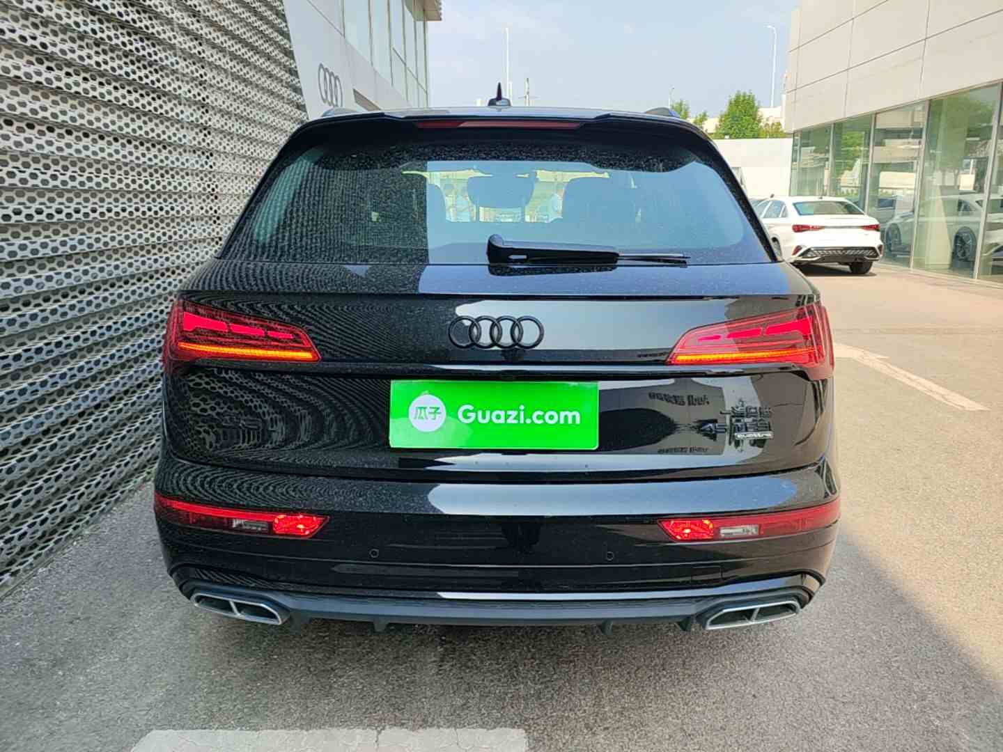 奥迪Q5L 2025款 45周年典藏版 45 TFSI 臻选动感型(3)