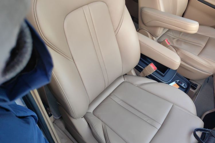 别克GL8 2017款 ES 28T 尊享型 国V局部细节41