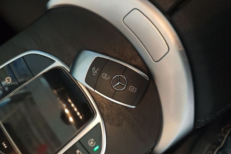 奔驰C级 2019款 C 260 L 运动版中控内饰7001