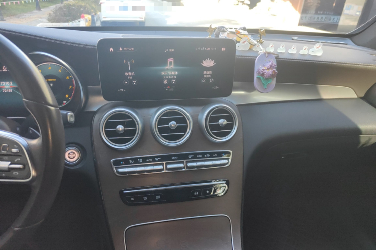 奔驰GLC 2020款 GLC 260 L 4MATIC 豪华型中控内饰16