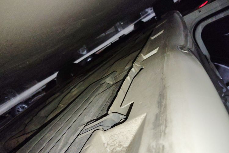 福特 福克斯 2012款 两厢 2.0L 自动豪华运动型局部细节9002