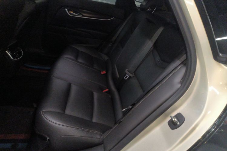 凯迪拉克XTS 2018款 28T 精英型中控内饰7004