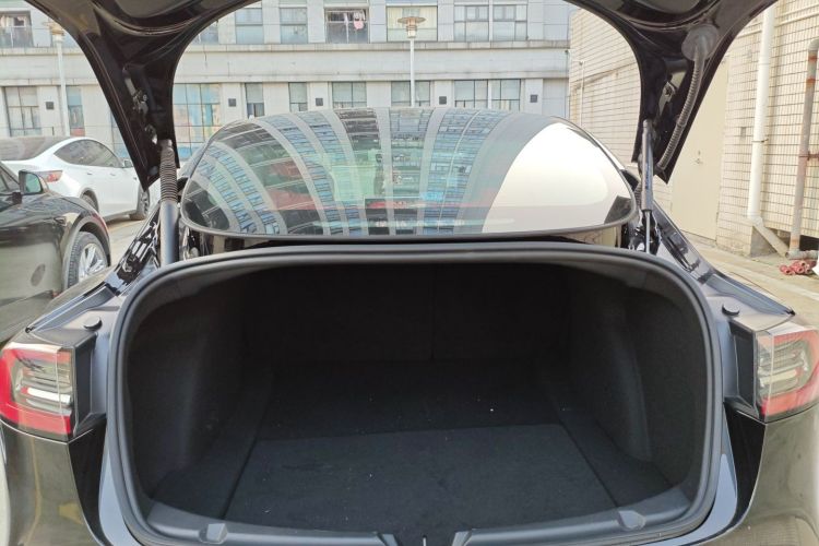 特斯拉 Model 3 2022款 后轮驱动版机舱底盘23