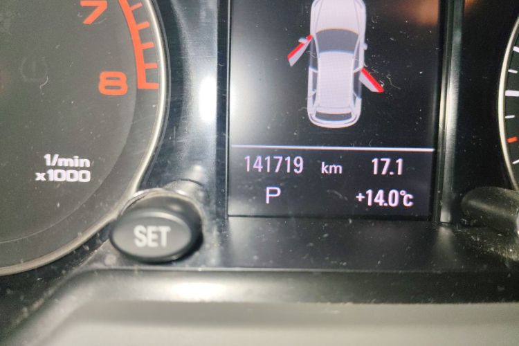 奥迪Q5 2011款 2.0TFSI 舒适型中控内饰15