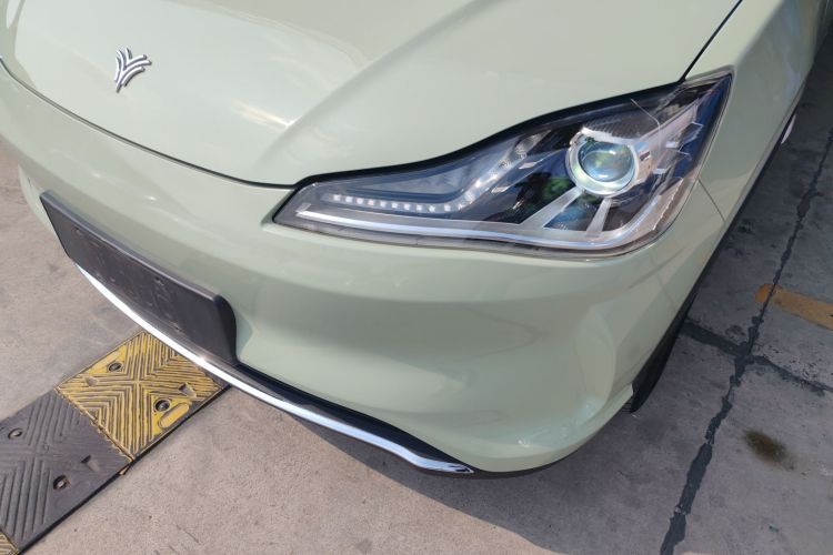 哪吒汽车 哪吒V 2022款 潮 400 Lite局部细节36