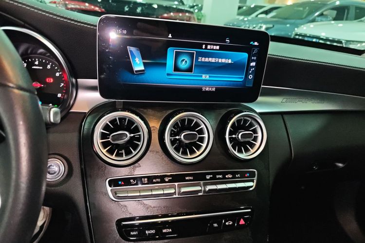 奔驰C级 2019款 C 260 L 运动版局部细节16