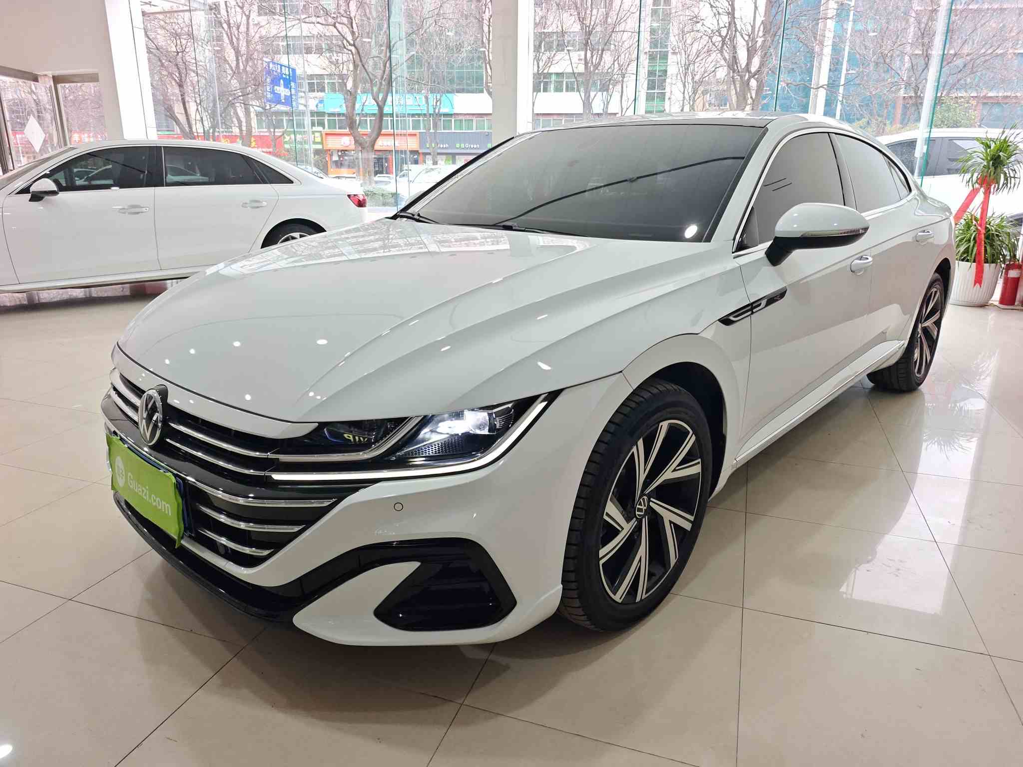 一汽-大众CC 2025款 330TSI 炫目 众享款(2)