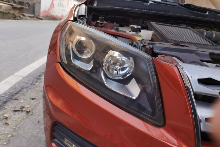 野马汽车 野马T70 2016款 1.8T CVT优雅型车身外观8