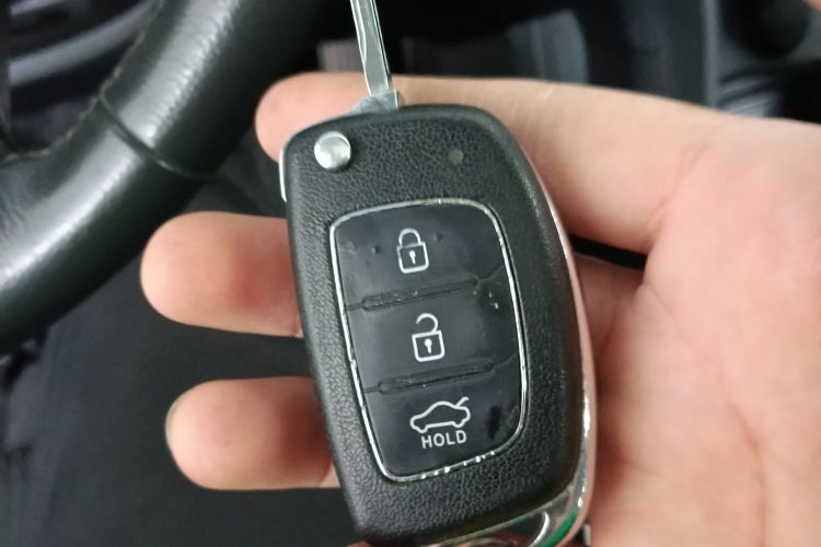 现代 胜达 2015款 2.0T 自动两驱舒适型 5座中控内饰7001