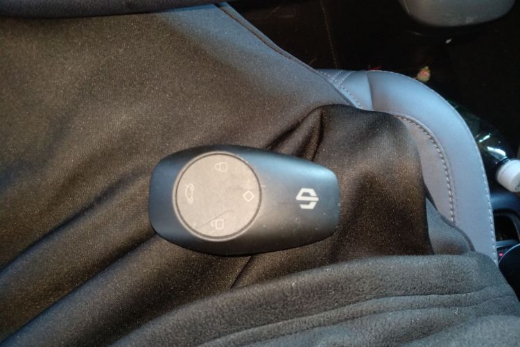 零跑汽车 零跑T03 2022款 星钻版中控内饰7001