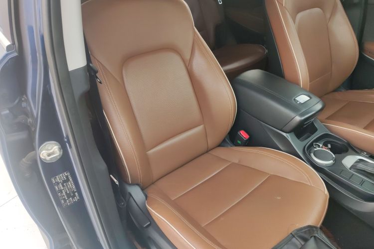 现代 胜达 2017款 2.0T 自动四驱智能型 7座局部细节41