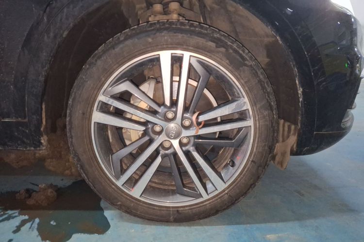 奥迪Q5L 2020款 改款 40 TFSI 荣享进取型车身外观10