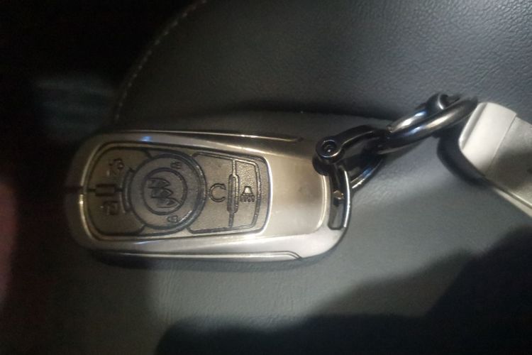 别克 君越 2022款 552T 豪华型中控内饰7001