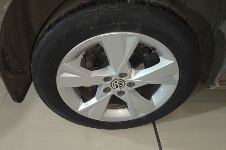 大众 宝来 2015款 质惠版 1.6L 手动时尚型车身外观6008