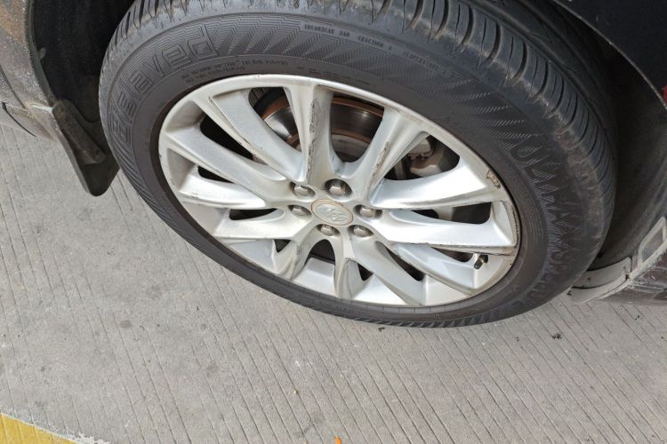 别克 昂科旗 2020款 28T 四驱旗舰型车身外观10