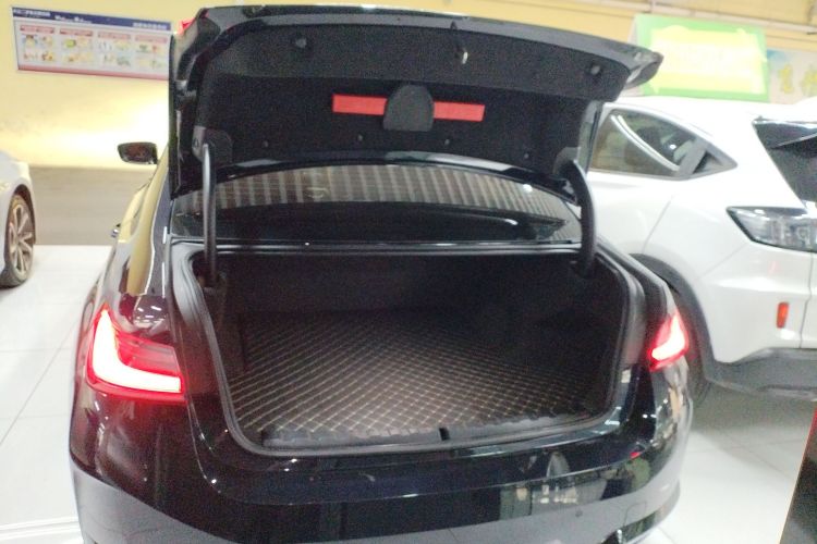 宝马i3 2023款 eDrive 40 L 曜夜套装局部细节23