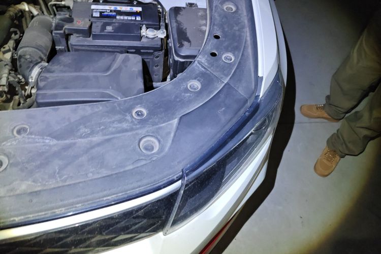 长安CS35PLUS 2021款 荣耀百万版 1.6L CVT精英版局部细节9007