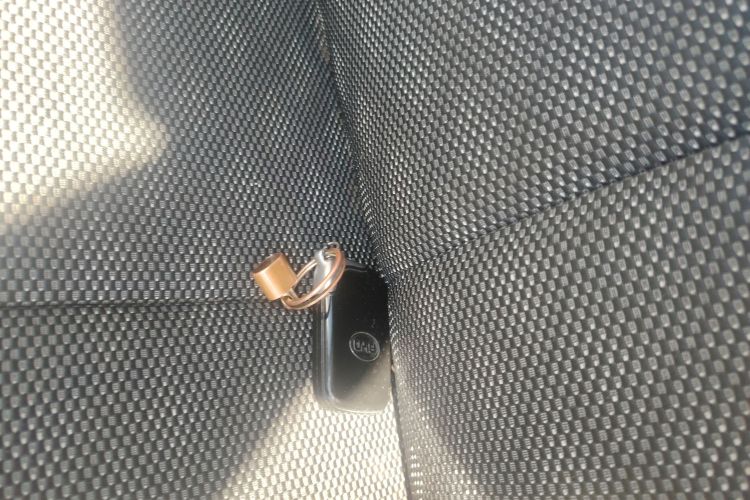 比亚迪F0 2015款 1.0L AMT 铉酷型中控内饰11