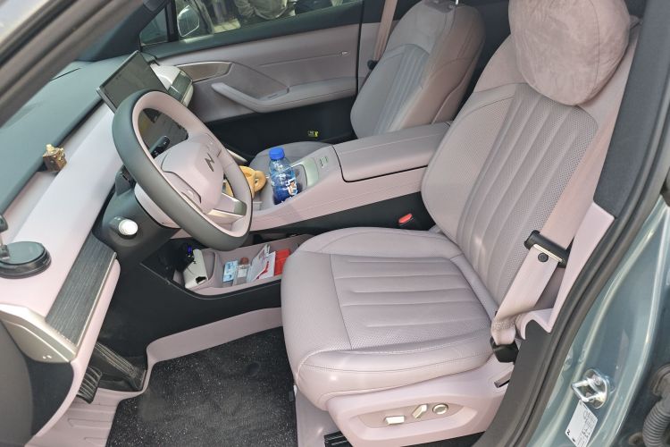 乐道L60 2024款 60kWh 后驱版中控内饰19