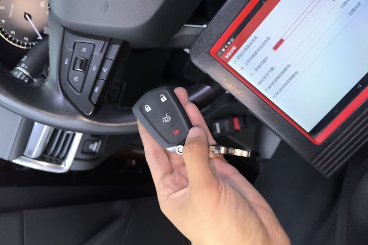 凯迪拉克XT4 2018款 28T 两驱技术型中控内饰11