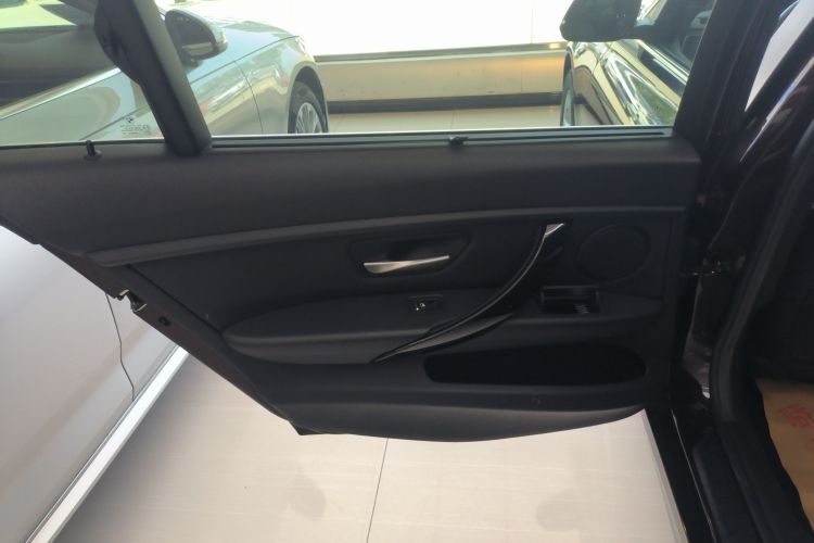 宝马3系 2016款 316Li 时尚型中控内饰7008