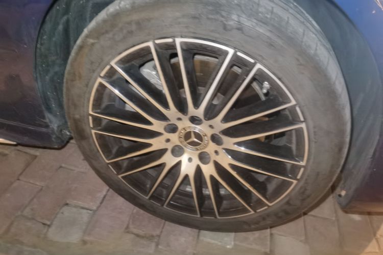 奔驰C级 2022款 C 260 L 运动版车身外观10