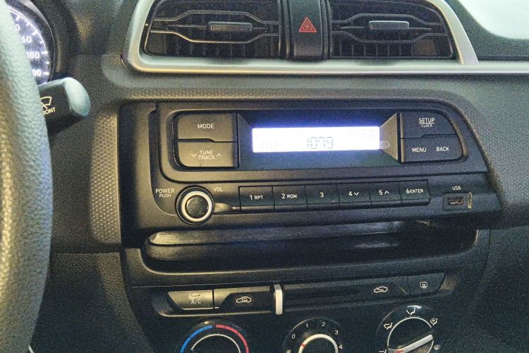 现代 瑞纳 2017款 1.4L 手动焕新版 国VI局部细节16