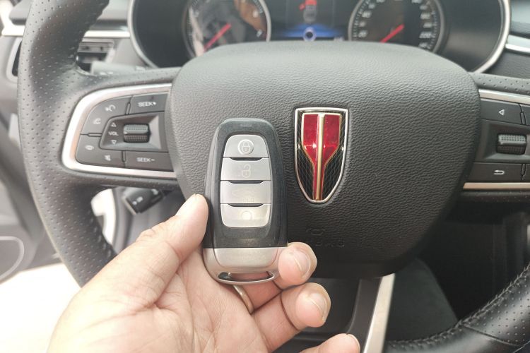 红旗H5 2022款 经典款 改款 1.8T 自动智联旗韵版中控内饰11